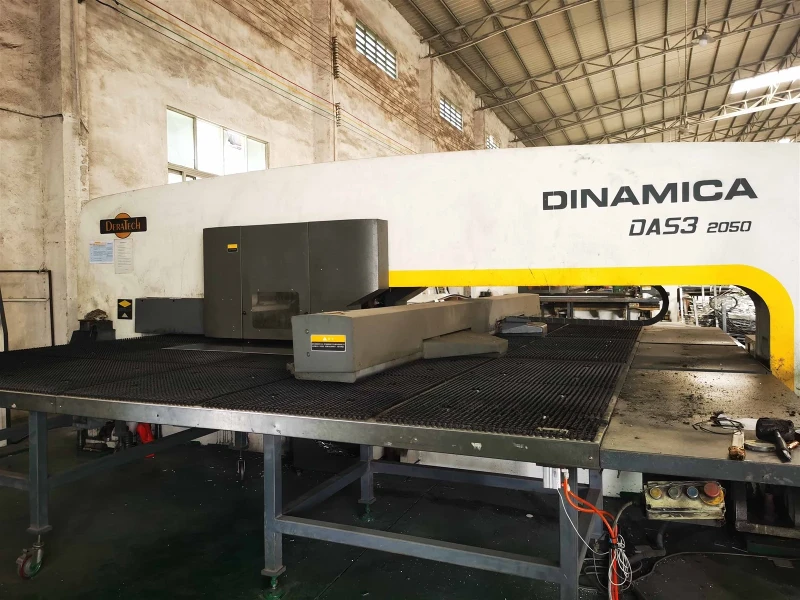 CNC Turret Punching Machine CNC Turret Punching Machine